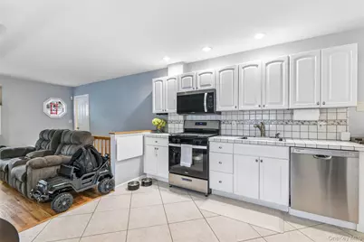 23 Middle Drive, Huntington, NY 11743 - Photo 25