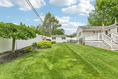 23 Middle Drive, Huntington, NY 11743 - Photo 37