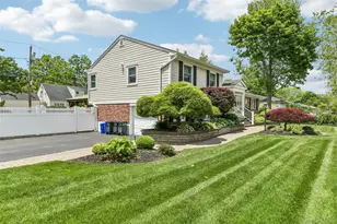 23 Middle Dr, Huntington, NY 11743 - Photo 29