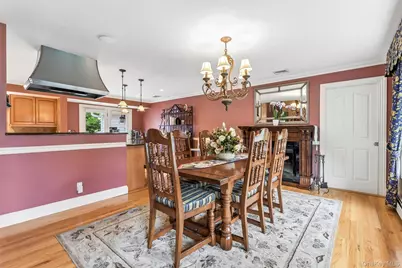23 Middle Drive, Huntington, NY 11743 - Photo 5