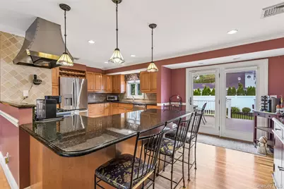 23 Middle Drive, Huntington, NY 11743 - Photo 7