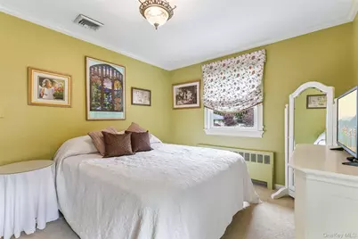 23 Middle Drive, Huntington, NY 11743 - Photo 15