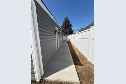 24 Underhill Avenue, Roosevelt, NY 11575 - Photo 27