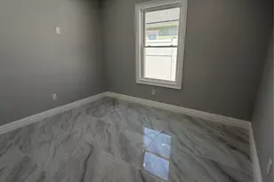 24 Underhill Ave, Roosevelt, NY 11575 - Photo 21