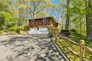 31 Sunset Dr, Huntington, NY 11743 - Photo 3