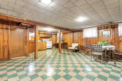 304 Old Courthouse Road, New Hyde Park, NY 11040 - Photo 25