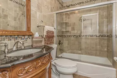 21 Chauncey Place, Woodbury, NY 11797 - Photo 31