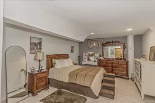 21 Chauncey Pl, Woodbury, NY 11797 - Photo 39