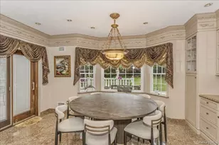 21 Chauncey Pl, Woodbury, NY 11797 - Photo 15