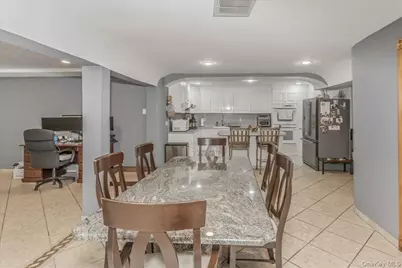 21 Chauncey Place, Woodbury, NY 11797 - Photo 37