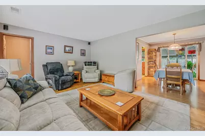22 Beacon Drive, Sound Beach, NY 11789 - Photo 7
