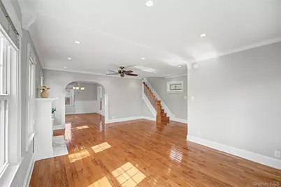 282 Houston Avenue, Mineola, NY 11501 - Photo 13