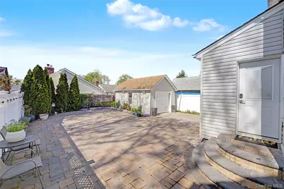 282 Houston Avenue, Mineola, NY 11501 - Photo 35