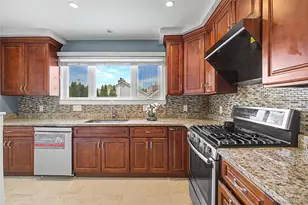 282 Houston Ave, Mineola, NY 11501 - Photo 19