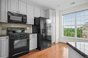 541 Regency Drive, Fishkill, NY 12524 - Photo 5