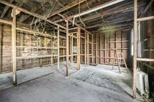 151 Summit Pl, Bronx, NY 10463 - Photo 9