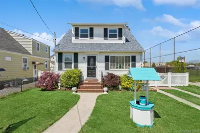 646 Benris Avenue, Franklin Square, NY 11010 - Photo 1