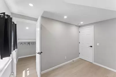 646 Benris Avenue, Franklin Square, NY 11010 - Photo 9