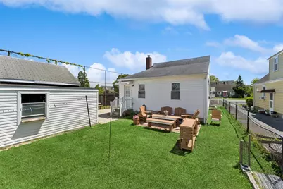 646 Benris Avenue, Franklin Square, NY 11010 - Photo 15