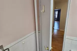 63-84 Saunders St, Rego Park, NY 11374 - Photo 31
