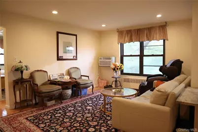 10 Terrace Circle #3B, Great Neck, NY 11021 - Photo 5