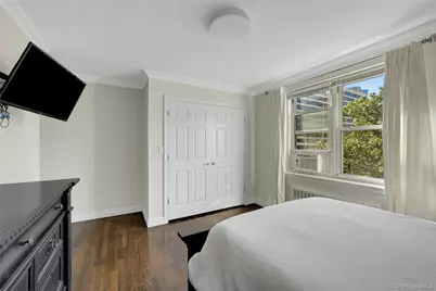 30 N Broadway #5E, White Plains, NY 10601 - Photo 17