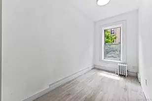 526 W 175th St, New York, NY 10033 - Photo 13