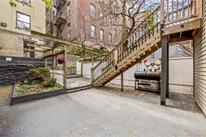 526 W 175th Street, New York, NY 10033 - Photo 17