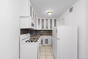 3121 Middletown Rd, Bronx, NY 10461 - Photo 15