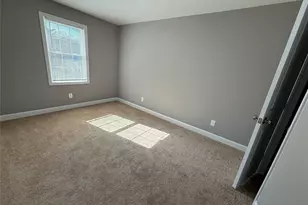 7 E Lakeland St, Bay Shore, NY 11706 - Photo 9