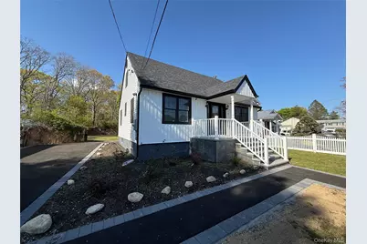 7 E Lakeland Street, Bay Shore, NY 11706 - Photo 3