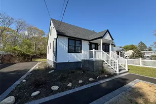 7 E Lakeland St, Bay Shore, NY 11706 - Photo 3