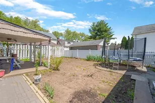 35 79th Ave, New Hyde Park, NY 11040 - Photo 11
