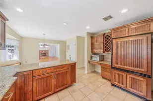 4 Carol Ct, Mount Sinai, NY 11766 - Photo 3
