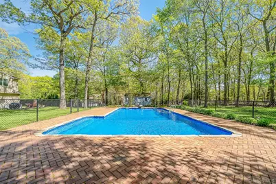 4 Carol Court, Mount Sinai, NY 11766 - Photo 29