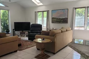 15 Somerset Dr S, Great Neck, NY 11020 - Photo 11