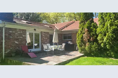 15 Somerset Drive S, Great Neck, NY 11020 - Photo 21