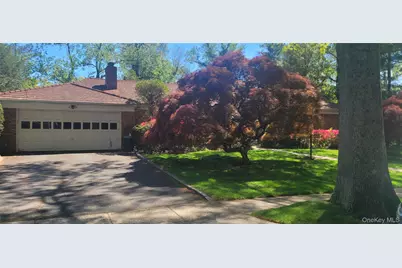15 Somerset Drive S, Great Neck, NY 11020 - Photo 3