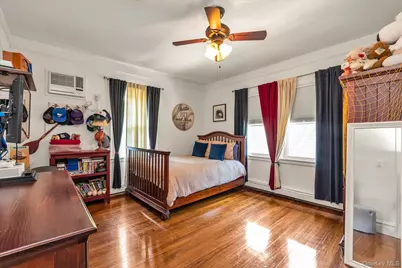 1051 Roselle Place, Woodmere, NY 11598 - Photo 11