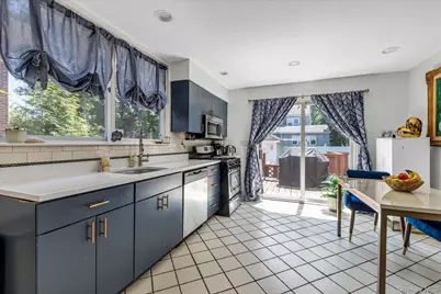 1051 Roselle Place, Woodmere, NY 11598 - Photo 7