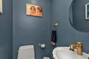 1051 Roselle Pl, Woodmere, NY 11598 - Photo 9