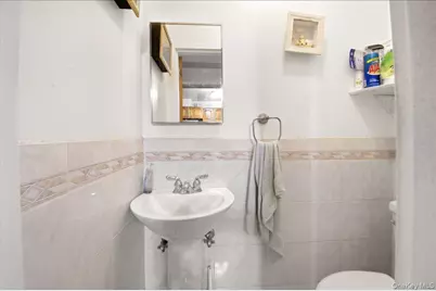 193 Kearney Avenue, Bronx, NY 10465 - Photo 15