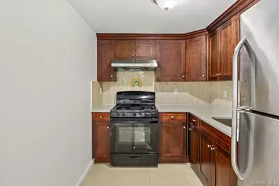 3519 Leavitt Street #4B, Flushing, NY 11354 - Photo 9