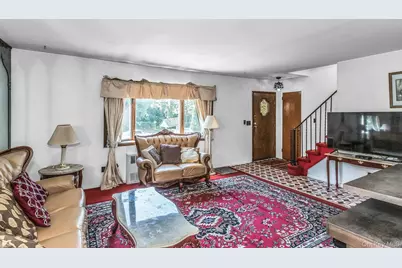 325 N Service Road, Roslyn Heights, NY 11577 - Photo 7