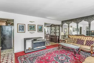 325 N Service Rd, Roslyn Heights, NY 11577 - Photo 5