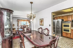 325 N Service Rd, Roslyn Heights, NY 11577 - Photo 9