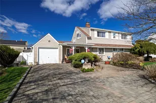 12 Link Ln, Hicksville, NY 11801 - Photo 19