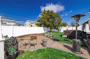 12 Link Ln, Hicksville, NY 11801 - Photo 17