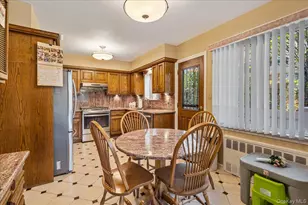 14-85 166th St, Whitestone, NY 11357 - Photo 9