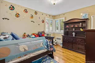 14-85 166th St, Whitestone, NY 11357 - Photo 17